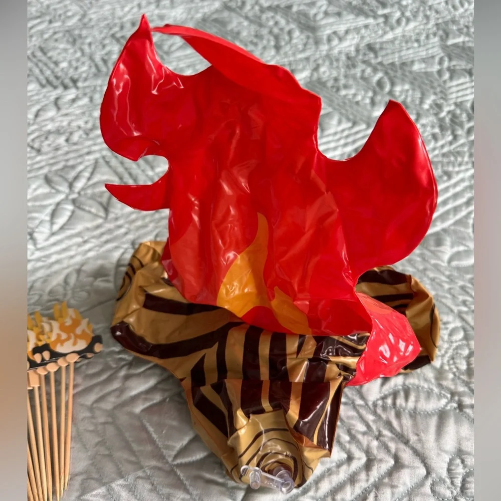 PARTY DECOR | camp fire decorations